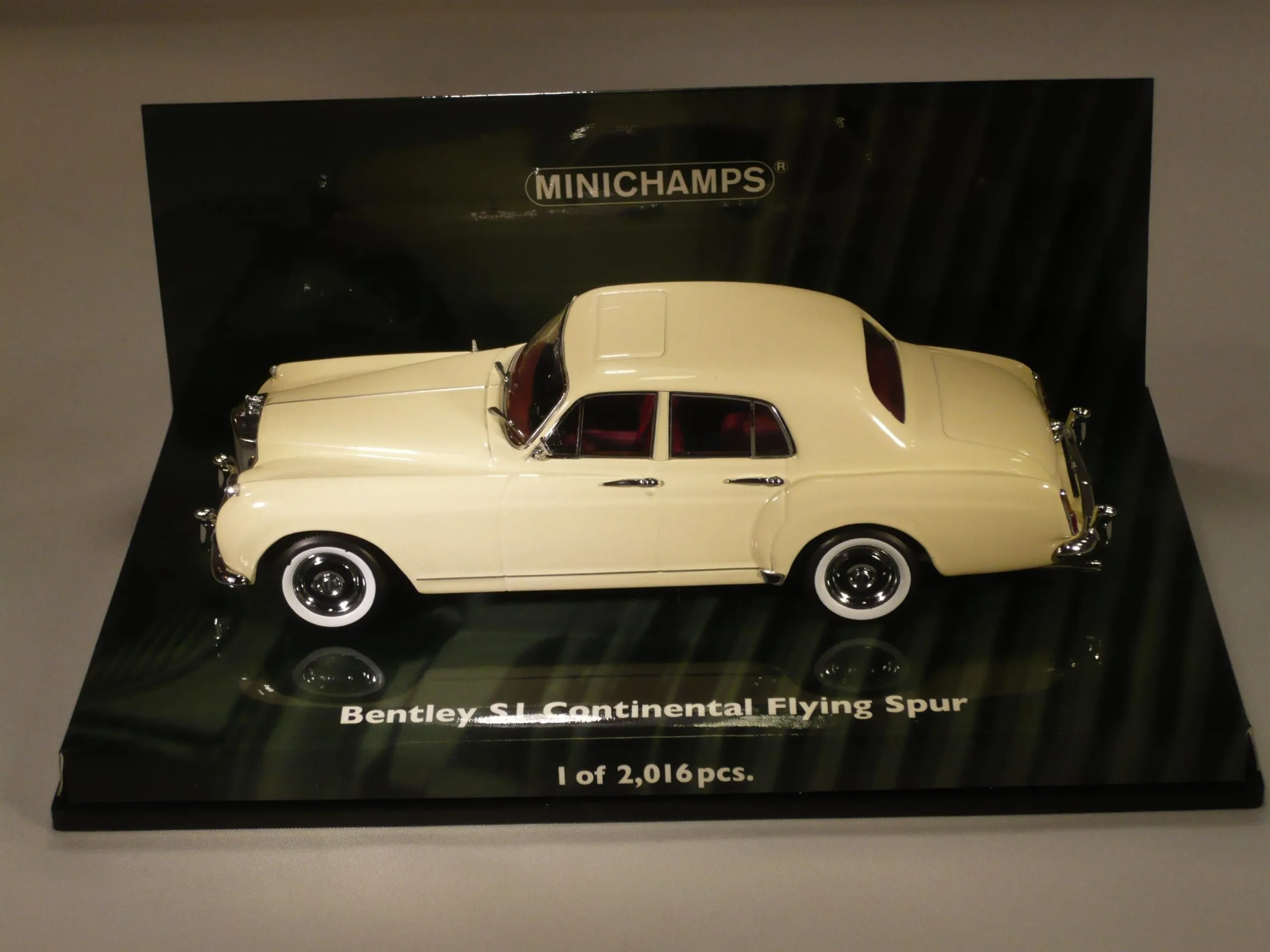 Bentley S1 Continental Flying Spur