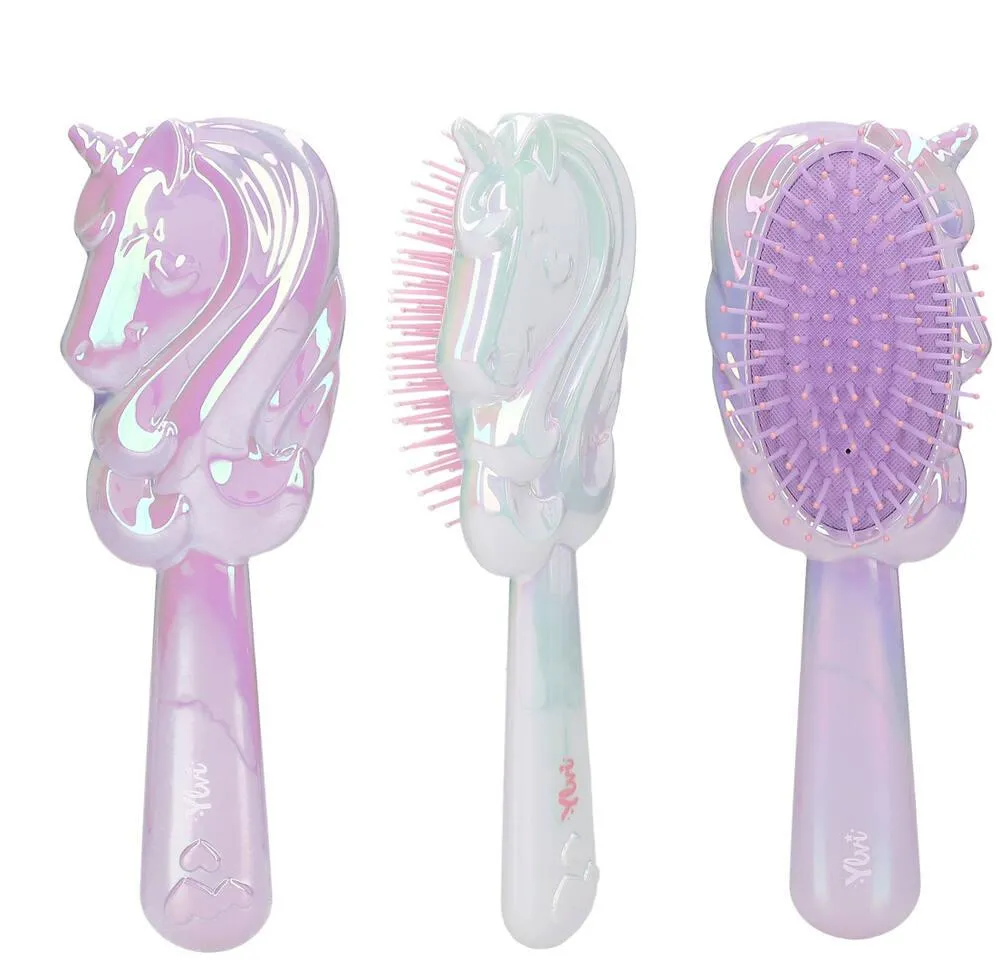 YLVI BROSSE A  CHEVEUX LIC ORNE