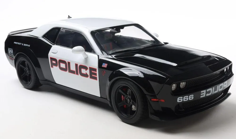 1/18 DODGE CHALLENGER R/T SCAT PACK WIDEBODY HIGHWAY POLICE 2023