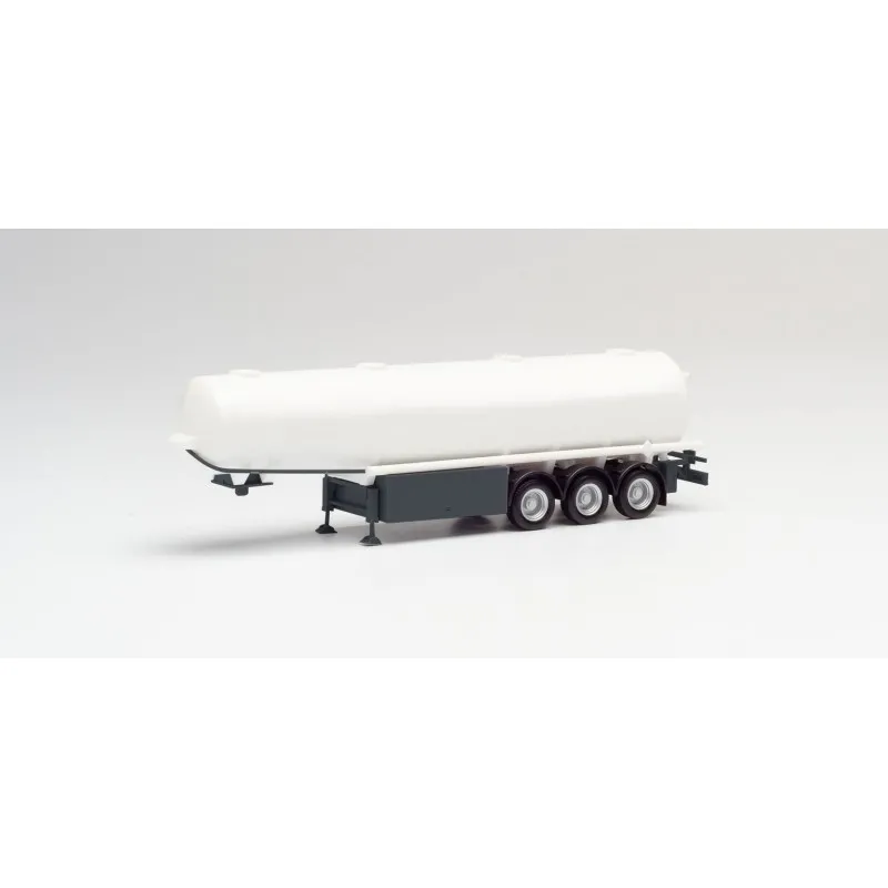 Camion-citerne d’essence. HERPA 076951