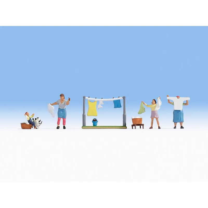 Étendre le linge. NOCH 15595