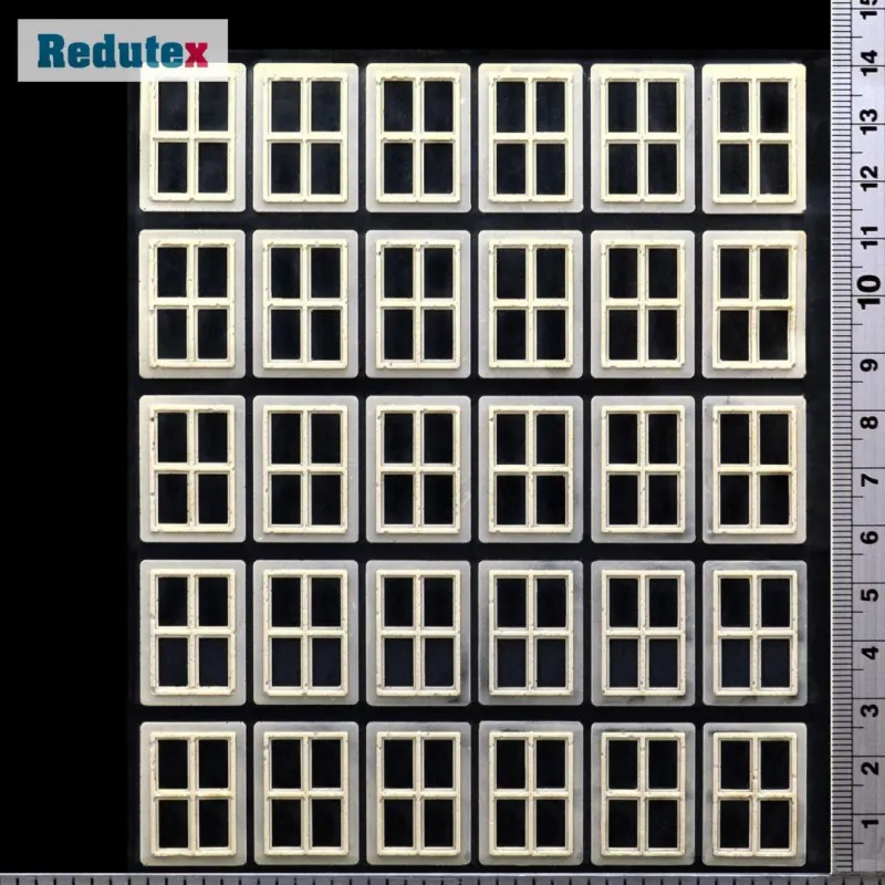 Fenêtre 08, blanche. 05V0811