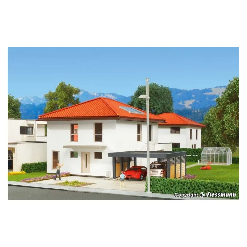 Maison moderne avec garage. KIBRI 38336