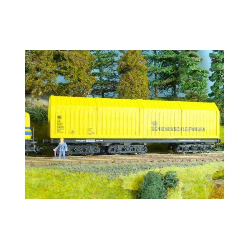 Troisième wagon nettoyeur de rails. Courant alternatif. LUX-Modellbau 9125